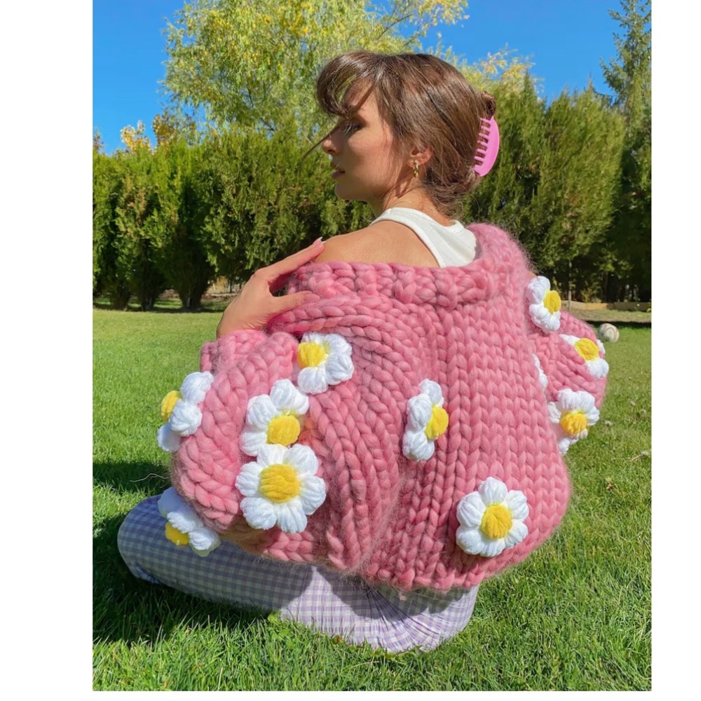 LIKE NEW Heyays Handmade Pink Daisy Knit Cardigan 100% Merino Wool L / XL